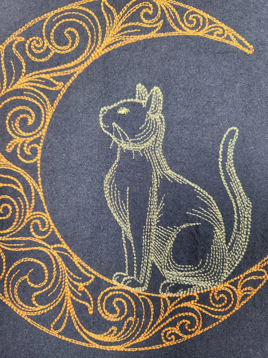 Embroidered Cat Halloween Tea Towel, Halloween Decor, Flour Sack Towel, Cotton Dish Towel, Housewarming Gift)