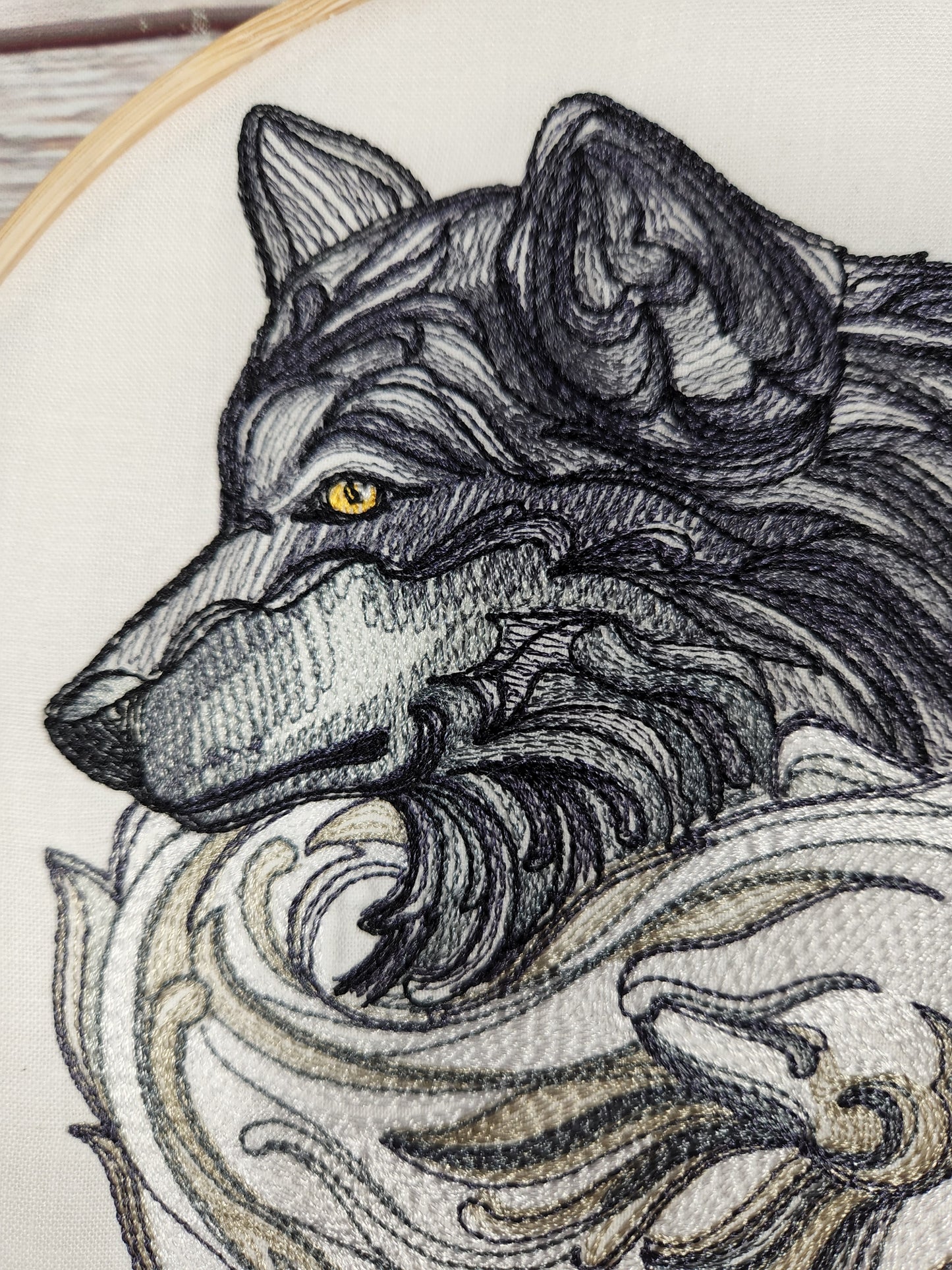 Wolf Wall Art, 8 inch hoop Embroidery, Wolf Hoop, Finished Embroidery, Embroidered Wall Hoop