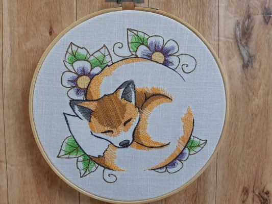 Sleeping Fox Hoop Art, 8" Hoop