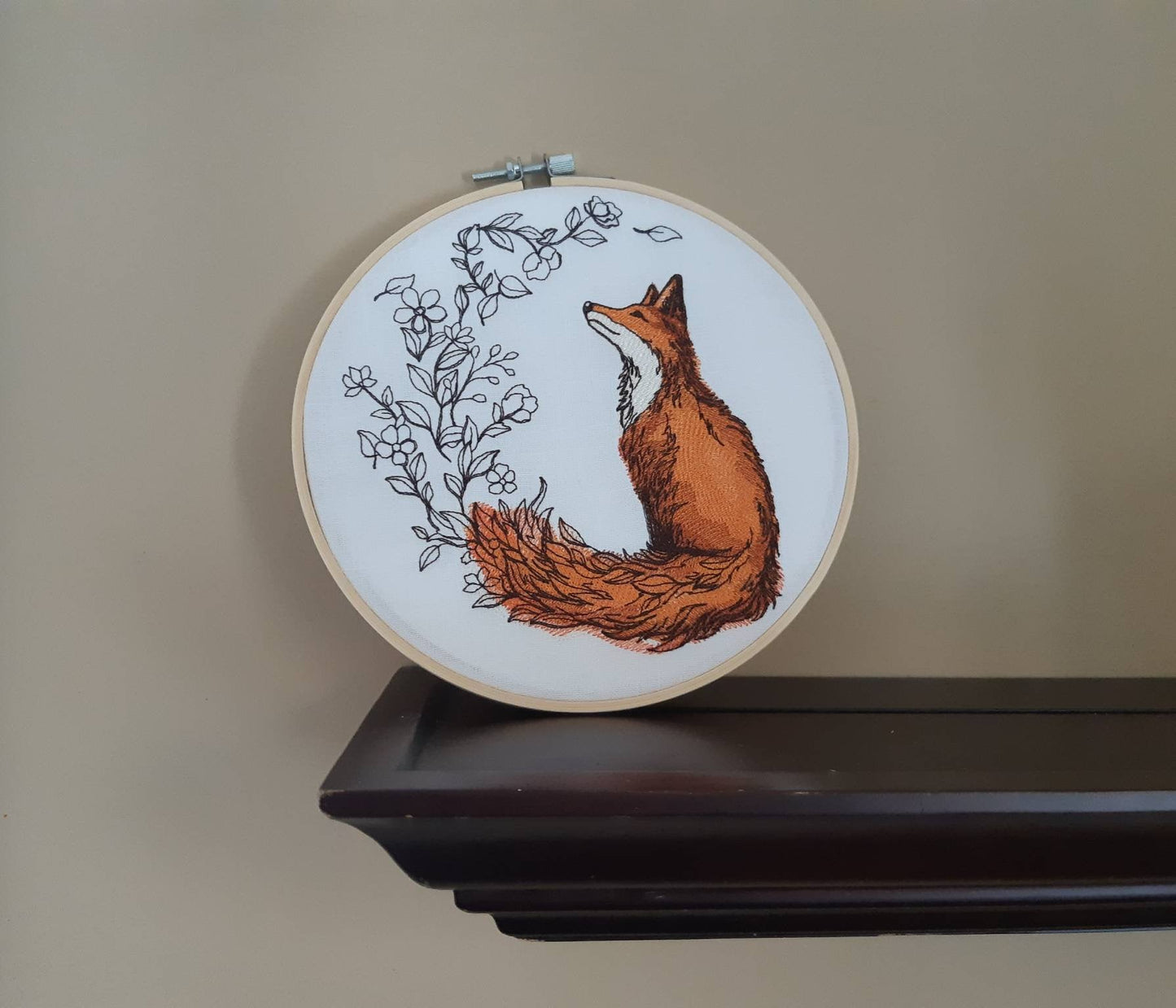 Embroidered Fox Wall Decor, 8 inch hoop