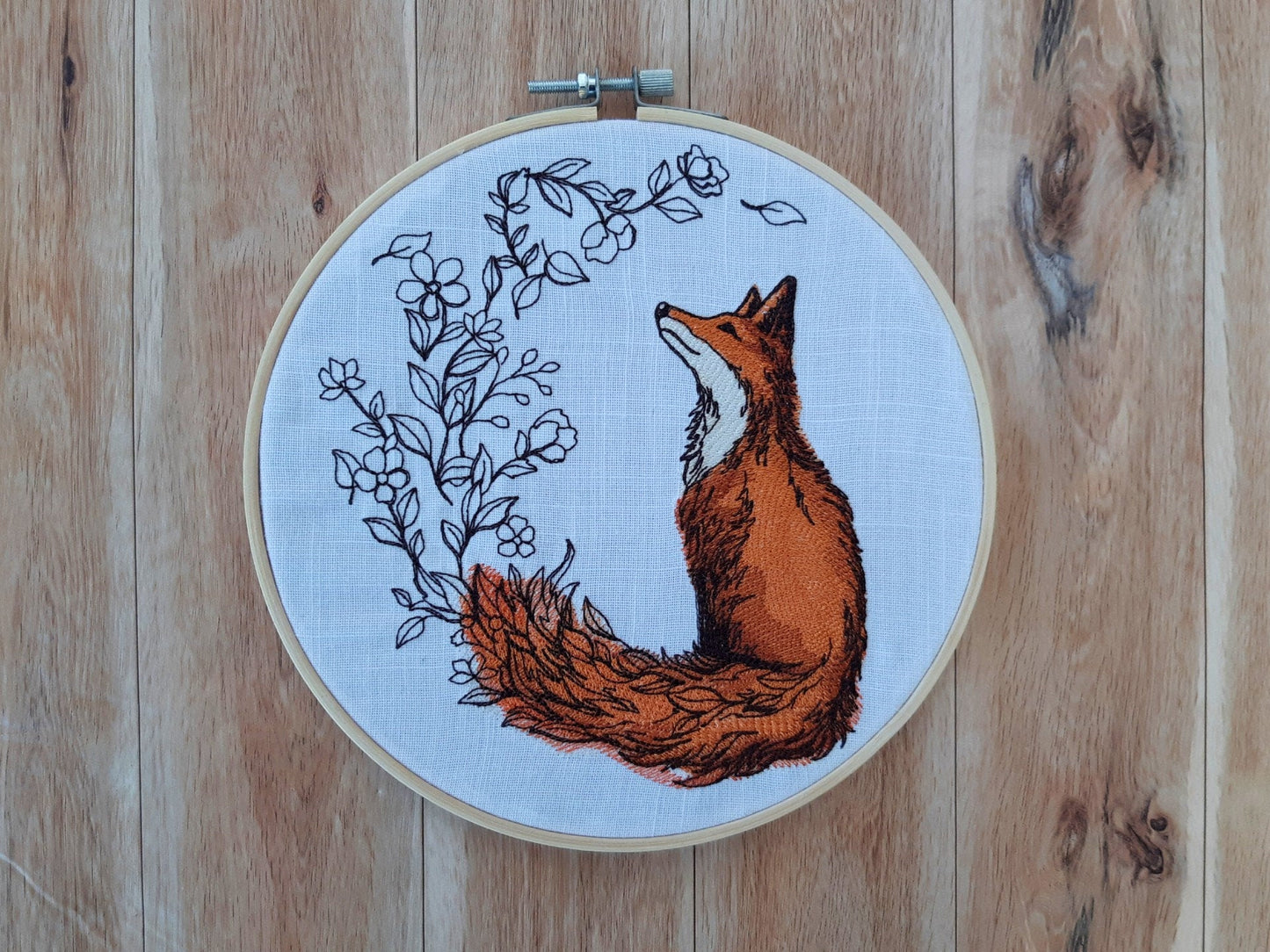 Embroidered Fox Wall Decor, 8 inch hoop