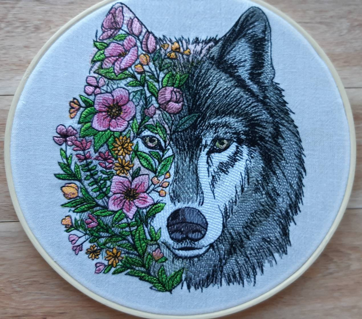 Embroidered Wolf Wall Hoop Art, 8" hoop