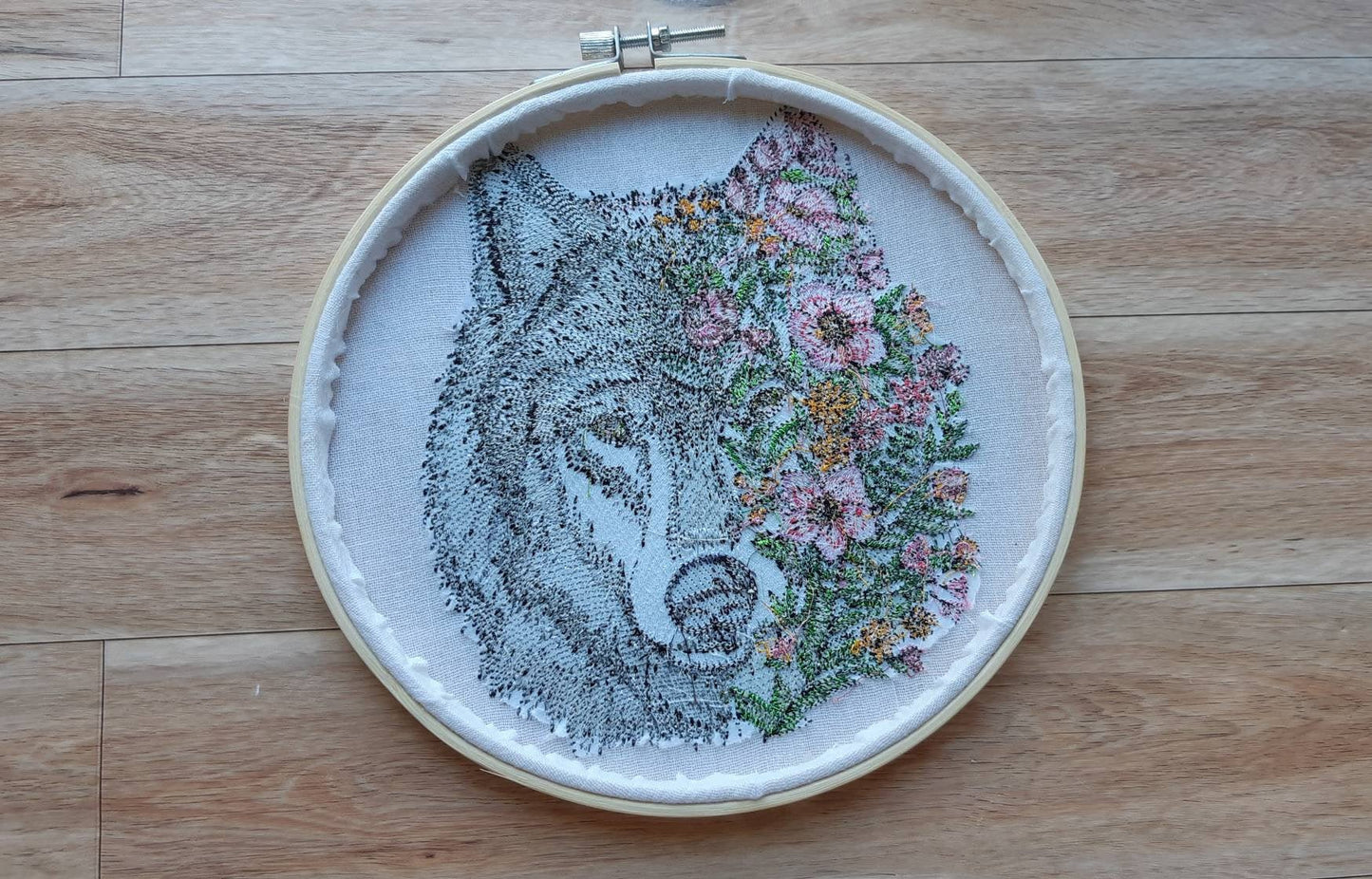 Embroidered Wolf Wall Hoop Art, 8" hoop