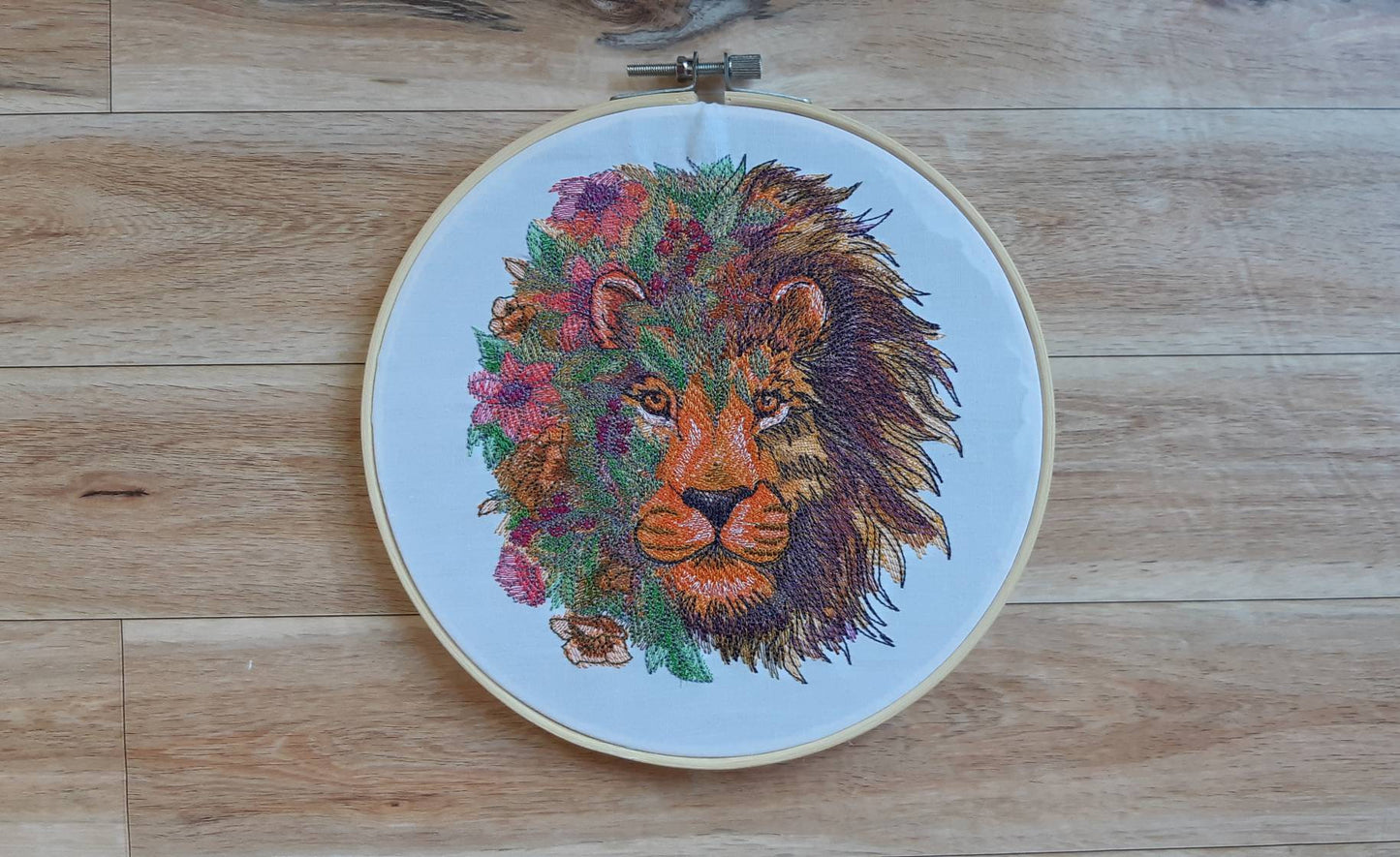 Embroidered Lion hoop art, 8 inch hoop