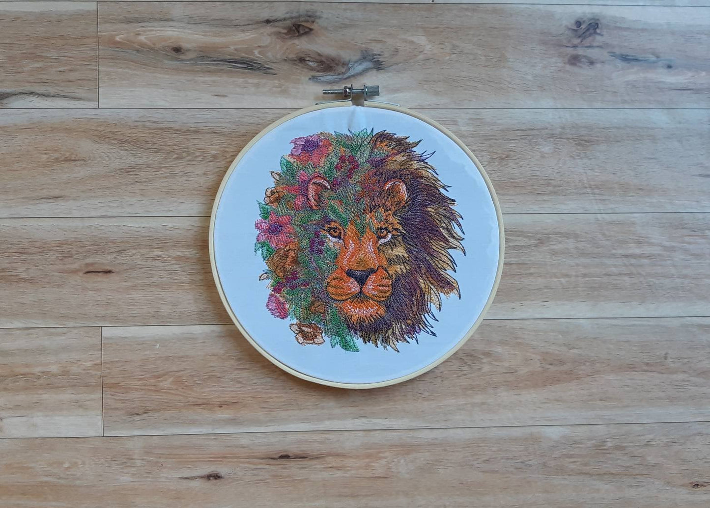 Embroidered Lion hoop art, 8 inch hoop