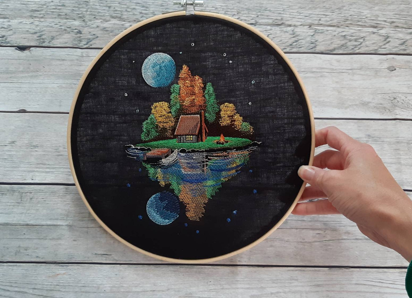 Embroidered Cabin Hoop Art, 10" hoop